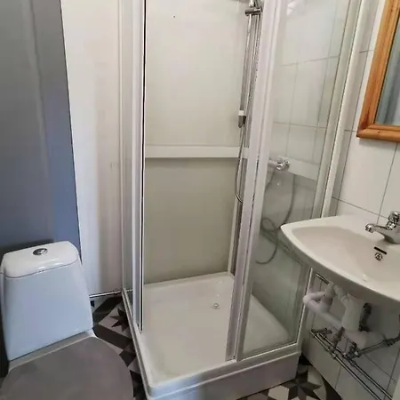 Daire Nyksundrom - Small Flat *